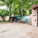 One Night Homestay Shanghai Maoming Road Branch